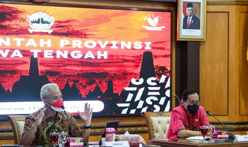 Ganjar Tantang Semua Kepala Daerah di Jateng Habiskan Stok Vaksin dalam Sehari
