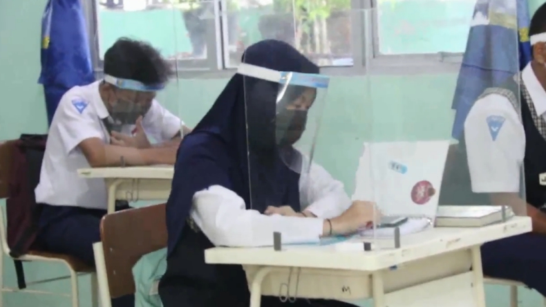 Cerita Aliyah, Siswi Bandarlampung yang Deg-degan saat Uji Coba Belajar Tatap Muka