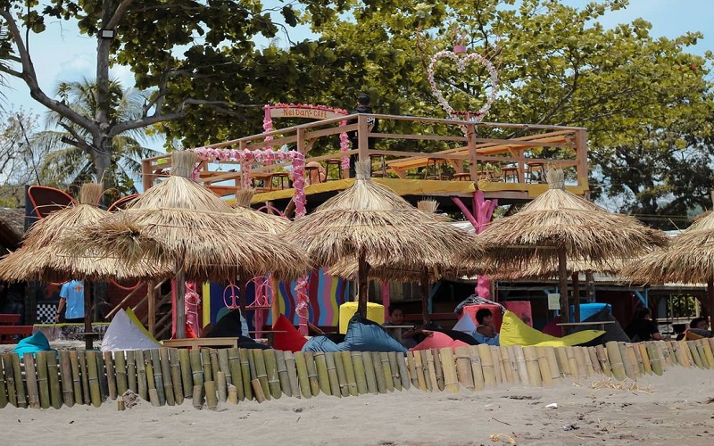 title 7 Tempat Nongkrong di Pelabuhan Ratu yang Terkenal, Nomor 5 Wajib Dikunjungi Pencinta Kopi 7 Tempat Nongkrong di Pelabuhan Ratu yang Terkenal, Nomor 5 Wajib Dikunjungi Pencinta Kopi