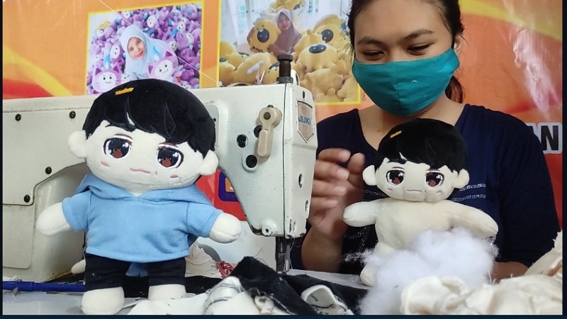 Boneka K-Pop Buatan UMKM Malang Sukses Tembus Pasar Internasional 
