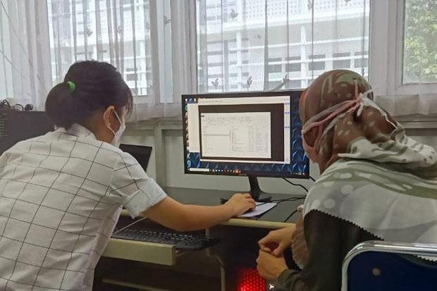 title 3 Mahasisw UGM Ini Teliti Kurkumin dan Gelatin untuk Terapi Gusi Turun 3 Mahasisw UGM Ini Teliti Kurkumin dan Gelatin untuk Terapi Gusi Turun