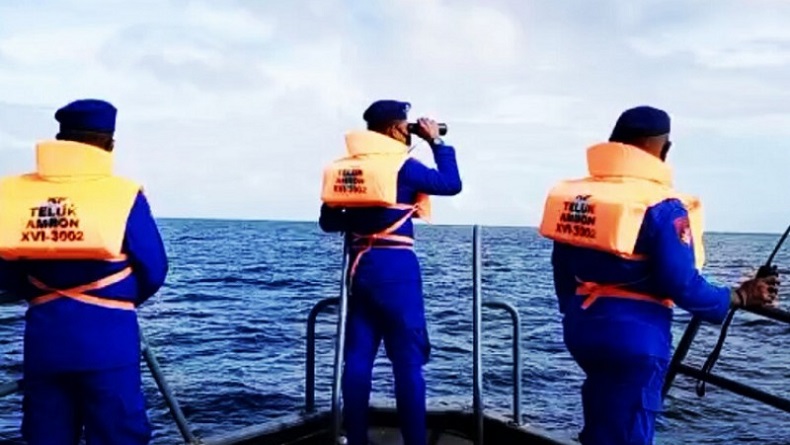 Pencarian 25 ABK KM Hentri Belum Buahkan Hasil, Tim SAR Masih Berjaga-jaga