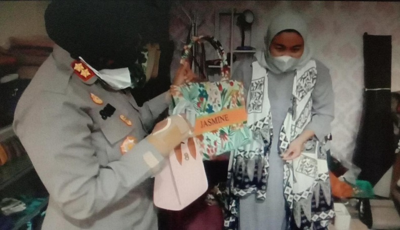 Keren, Tas Milenial Karya Bhayangkari di Subang Tembus Pasar Luar Negeri