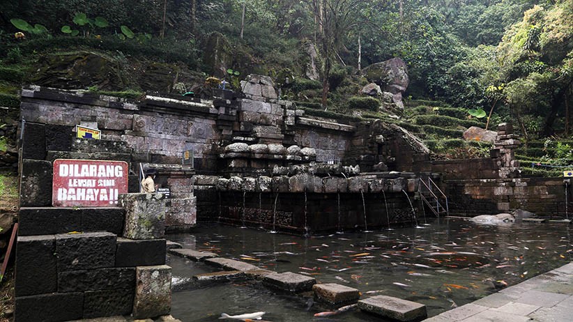 Suasana Hening Candi Jolotundo, Ada Mata Air yang Bikin Awet Muda - Bagian 2