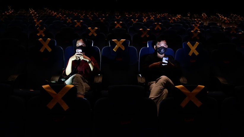 Bioskop Jakarta Mulai Beroperasi Hari Ini, Begini Suasananya - Bagian 3
