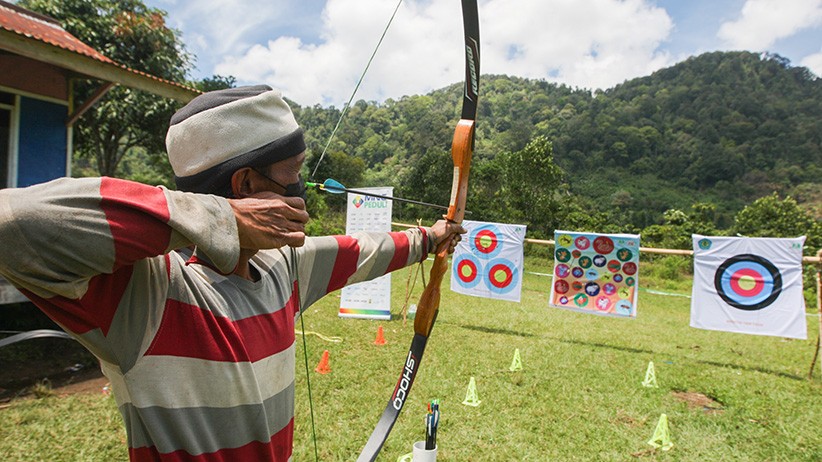 Relawan MNC Peduli Gotong Royong Perbaiki Jembatan dan Bantu Panen Kopi di Bogor - Bagian 5
