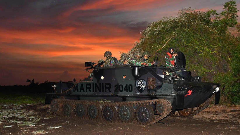 Dibantu Roket RM70 Vampire, Marinir TNI AL Sukses Laksanakan Pendaratan Amfibi - Bagian 3