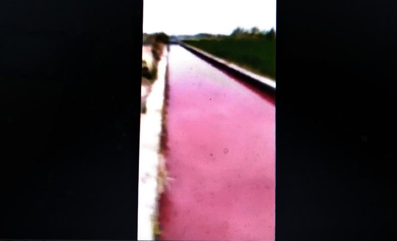 title Heboh, Saluran Irigasi di Klaten Berubah Jadi Warna Merah Heboh, Saluran Irigasi di Klaten Berubah Jadi Warna Merah