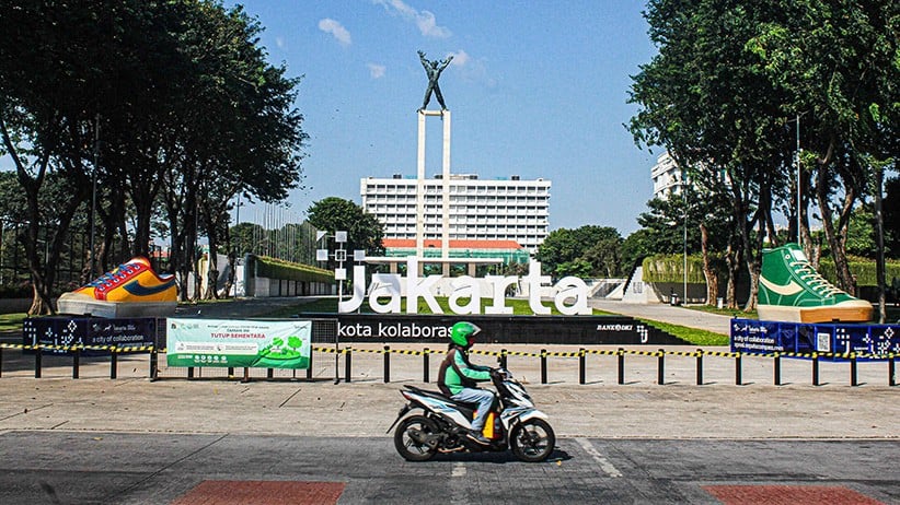 Sepatu Berukuran Raksasa Dipajang di Lapangan Banteng - Bagian 2