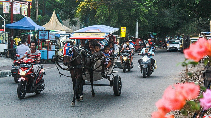 Potret Transportasi Tradisional Ibu Kota Bertahan di Tengah Modernisasi - Bagian 3