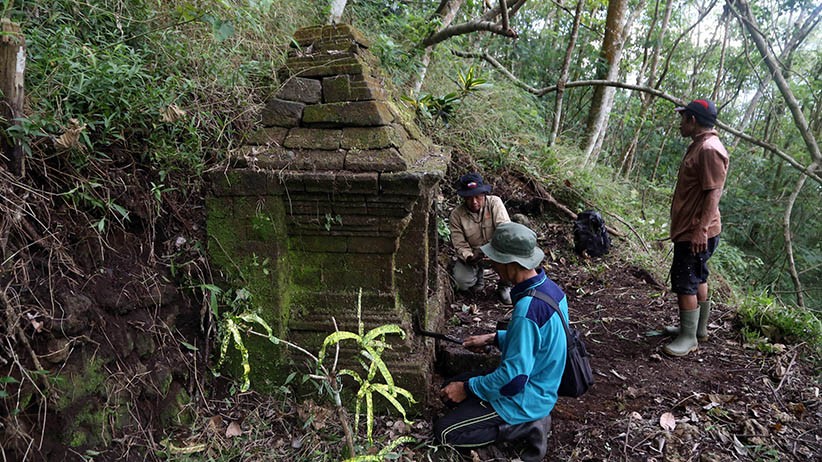 Merawat Situs Bersejarah di Ketinggian 1.020 MDPL - Bagian 2