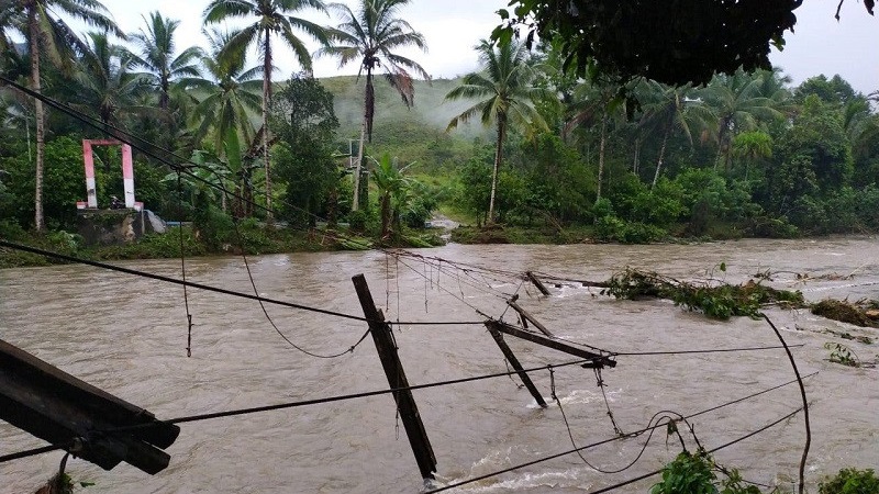 Ratusan Warga di Buru Maluku Tengah Mengungsi akibat Banjir