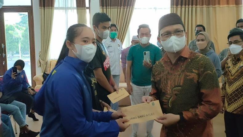 title PON Papua, Bangka Tengah Siapkan Bonus Rp100 Juta bagi Atlet Raih Medali Emas PON Papua, Bangka Tengah Siapkan Bonus Rp100 Juta bagi Atlet Raih Medali Emas