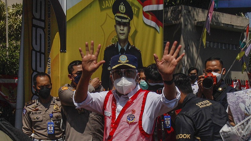 Menhub Cek Pelaksanaan Ganjil Genap Jalur Puncak - Bagian 2