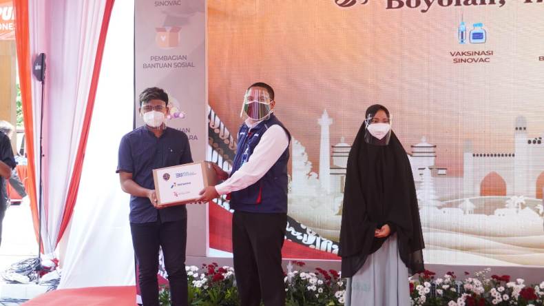 title Dukung Vaksinasi yang Digelar Kemenhub di Soloraya, Pertamina Bagikan 500 Paket Sembako Dukung Vaksinasi yang Digelar Kemenhub di Soloraya, Pertamina Bagikan 500 Paket Sembako