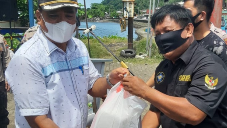 title Polres Buka Pelayanan Vaksinasi di 15 Lokasi Kepulauan Sangihe Polres Buka Pelayanan Vaksinasi di 15 Lokasi Kepulauan Sangihe