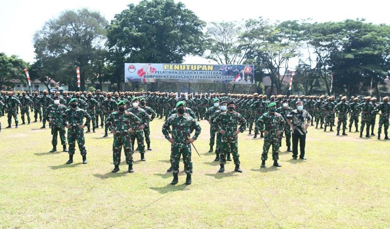 Tutup Latsarmil Komcad, Pangdam IV/Diponegoro Sampaikan Apresiasi Menhan untuk Peserta