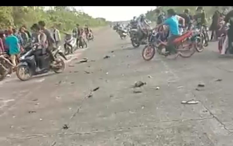 Balap Liar di Landasan Bandara, 2 Remaja Tewas di Tempat dan 5 Patah Tulang