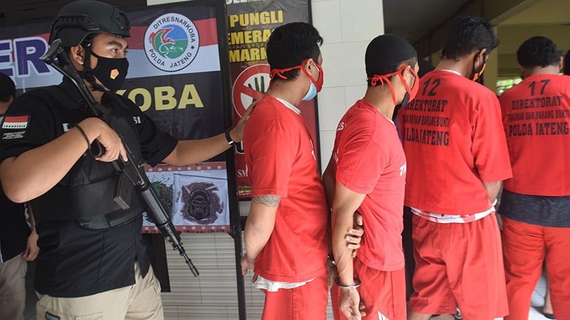 5 Pengedar Narkoba Ditangkap Ditresnarkoba Polda Jateng, 900 Gram Sabu Diamankan - Bagian 2