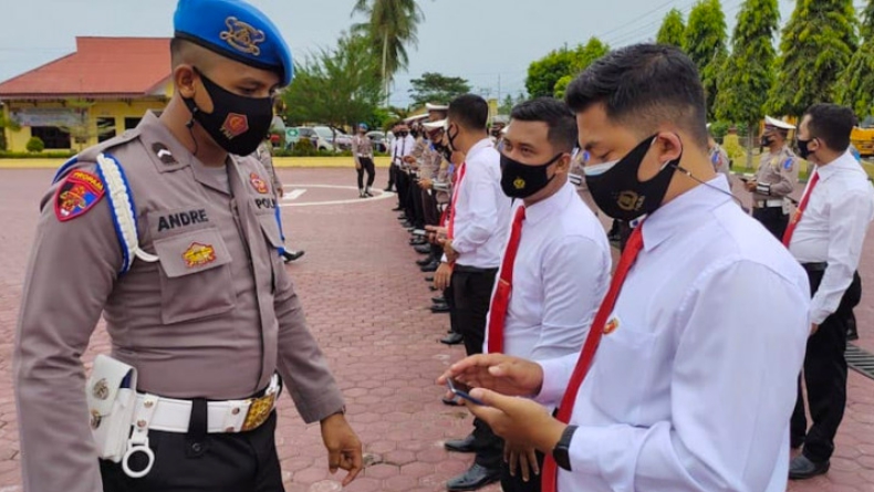 Antisipasi Judi Online, Propam Polres Aceh Timur Cek Ponsel Personel