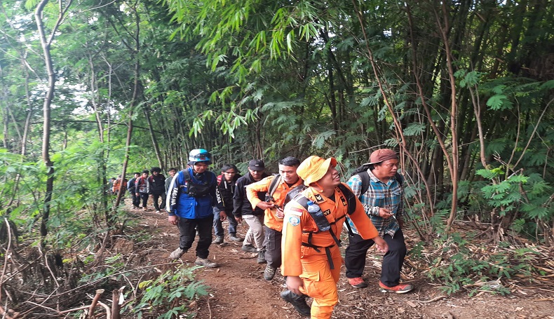 Tim SAR Sisir Gunung Guntur Garut, Remaja Hilang Masih Misteri 