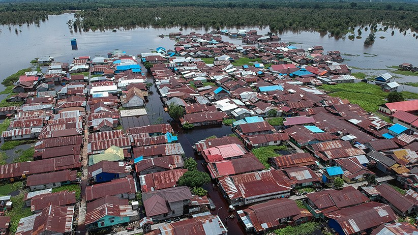 Banjir Palangkaraya Meluas, 17 Kelurahan Terendam hingga 3 Meter - Bagian 1