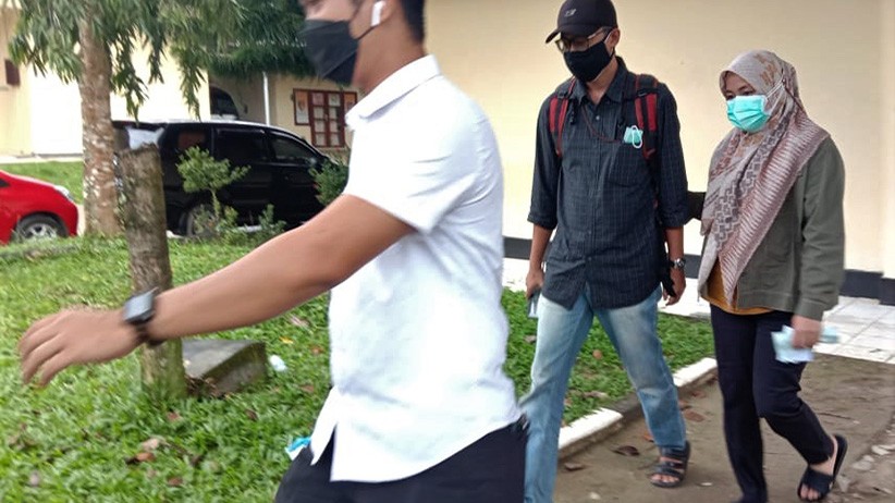 Bupati Kolaka Timur Andi Merya Nur Kena OTT KPK - Bagian 1