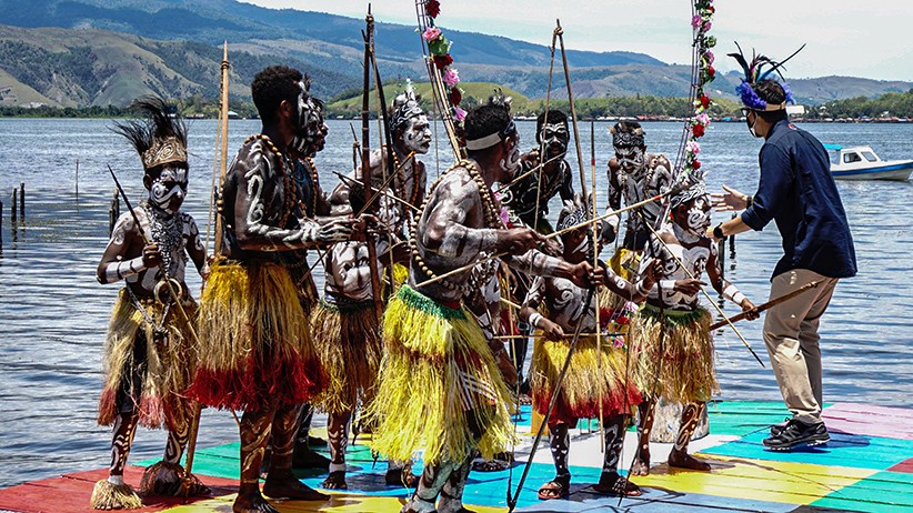 Sandiaga Uno Menteri Pertama yang Kunjungi Kampung Yoboi Papua  - Bagian 2