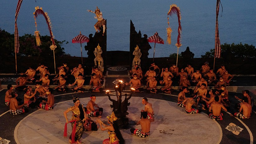 Kangen Nonton Pentas Tari Kecak di Uluwatu Bali? Begini Suasananya Sekarang - Bagian 4