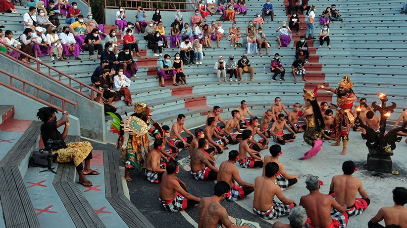 Kangen Nonton Pentas Tari Kecak di Uluwatu Bali? Begini Suasananya Sekarang - Bagian 2