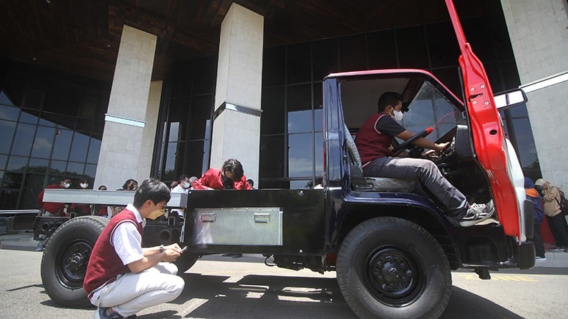 Penampakan Truk Listrik Buatan Dalam Negeri, Dilengkapi Smart ID - Bagian 2