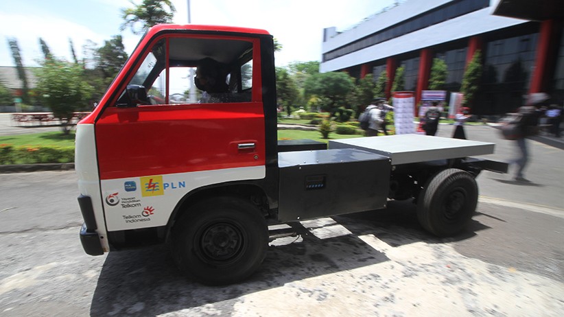 Penampakan Truk Listrik Buatan Dalam Negeri, Dilengkapi Smart ID - Bagian 1