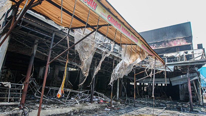 Tidak Ada yang Tersisa, Begini Kondisi Swalayan di Cilandak yang Ludes Terbakar - Bagian 2