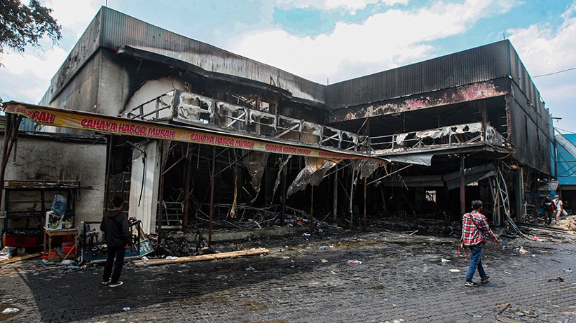 Tidak Ada yang Tersisa, Begini Kondisi Swalayan di Cilandak yang Ludes Terbakar - Bagian 1