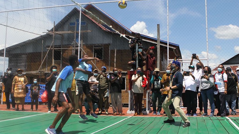 Kunjungi Kampung Yoboi Papua, Sandiaga Uno Disebut Warga sebagai Pemimpin Idola - Bagian 4