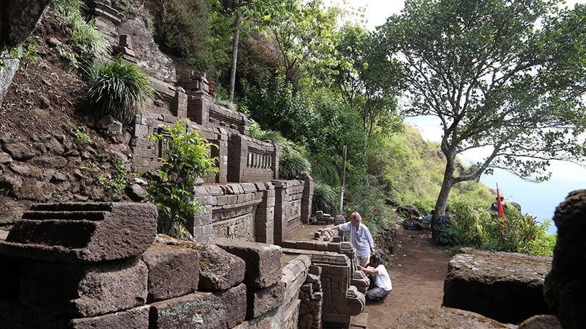 Penampakan Candi Kendalisada, Berdiri Kokoh Sejak Abad 15 di Lereng Gunung Bekel - Bagian 1