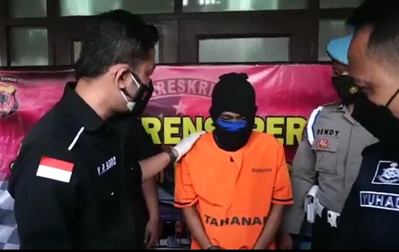 title Kuli Bangunan Ini Menikah 7 Kali, Lihat Istri Jalan dengan Pria Lain Langsung Dibunuh Kuli Bangunan Ini Menikah 7 Kali, Lihat Istri Jalan dengan Pria Lain Langsung Dibunuh