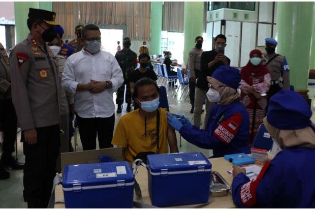   Persiapan PTM, Vaksinasi Merdeka Sasar 18.000 Peserta di Enam Lokasi