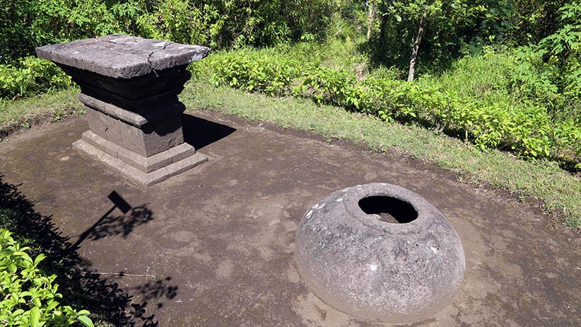 Berburu Harta Karun Peninggalan Kerajaan Majapahit di Gunung Keramat - Bagian 6