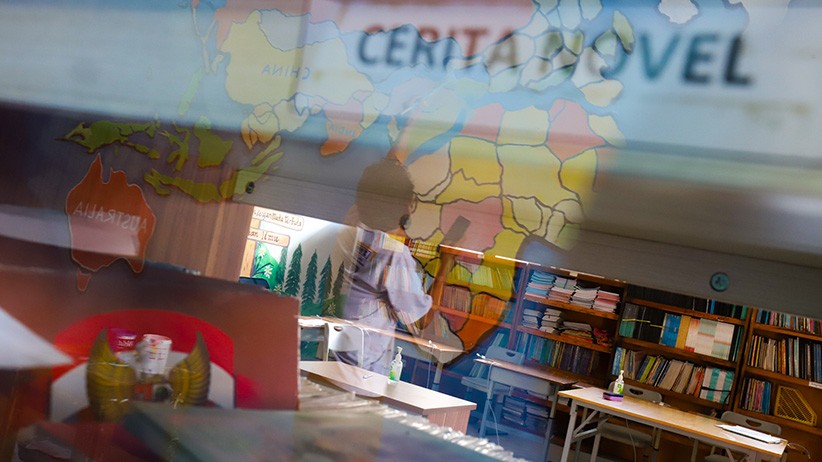 Pekerja Keras, Driver Ojek Online Ini Sukses Sekolahkan 3 Anak hingga Lulus Kuliah - Bagian 4