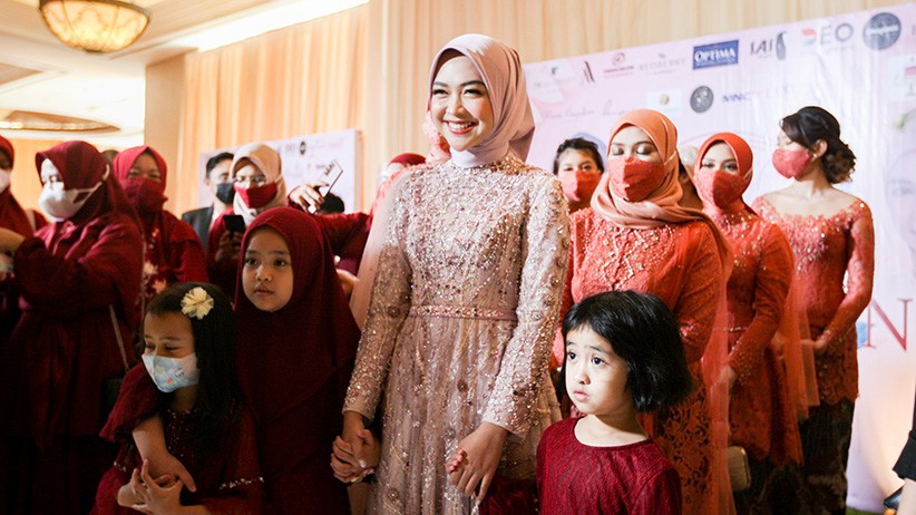 Momen Romantis Lamaran Ria Ricis dan Teuku Ryan dengan Busana Khas Aceh - Bagian 3
