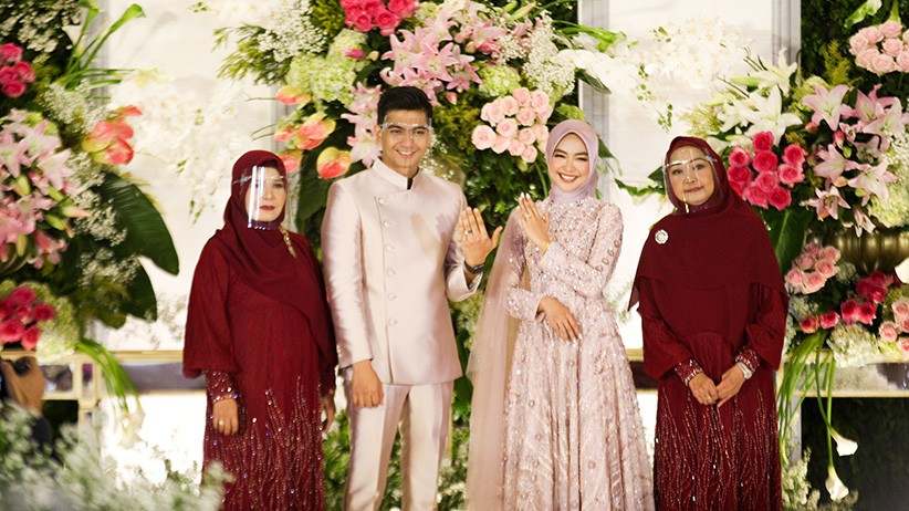 Momen Romantis Lamaran Ria Ricis dan Teuku Ryan dengan Busana Khas Aceh - Bagian 2