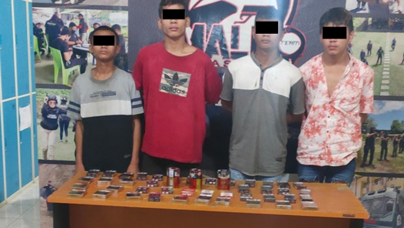 4 Pelaku Pencurian di Kios Pasar Bersehati Manado Dibekuk Polisi
