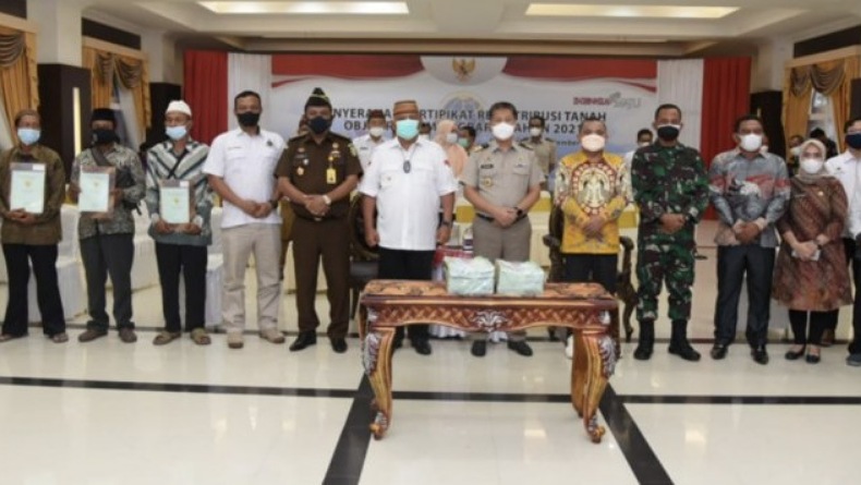 Presiden Jokowi Serahkan 265 Sertifikat TORA untuk Kabupaten Gorontalo