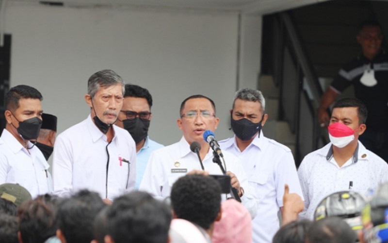 Tak Izinkan PKL Berjualan di Lahan Parkir, Wali Kota Ternate: Pemkot Sudah Sediakan Tempat