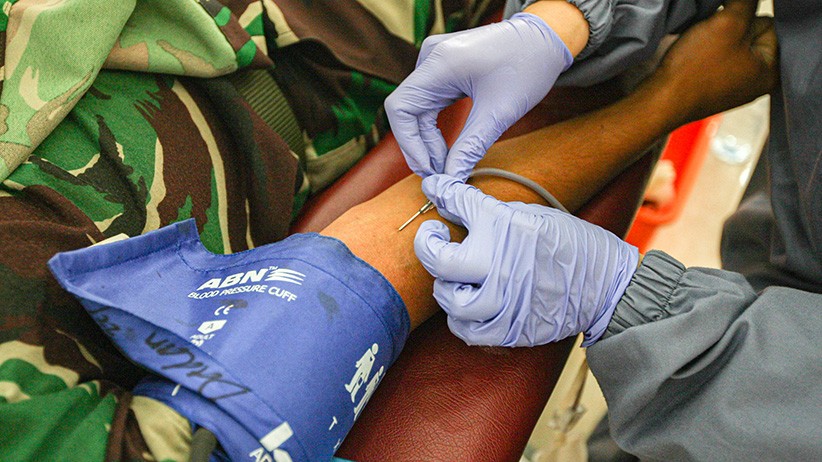 TNI AU Gelar Donor Darah Menyambut HUT ke-76 TNI - Bagian 3