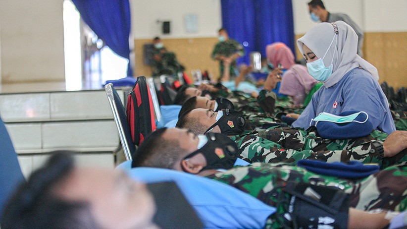 TNI AU Gelar Donor Darah Menyambut HUT ke-76 TNI - Bagian 1