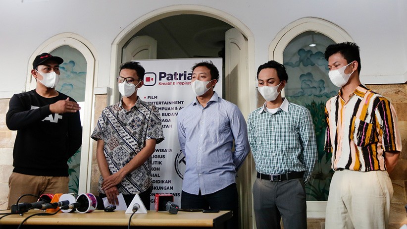 Ekspresi Trio Warkopi Meminta Maaf dan Turunkan Semua Konten Komersial - Bagian 4