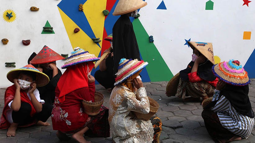 Pelajar Surabaya Suguhkan Drama Virtual Petani di Hari Tani Nasional 2021 - Bagian 3