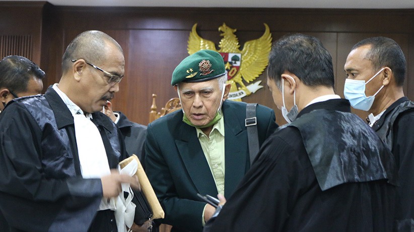 Kivlan Zen Divonis 4 Bulan 15 Hari Penjara karena Simpan Senjata Api dan Amunisi - Bagian 2